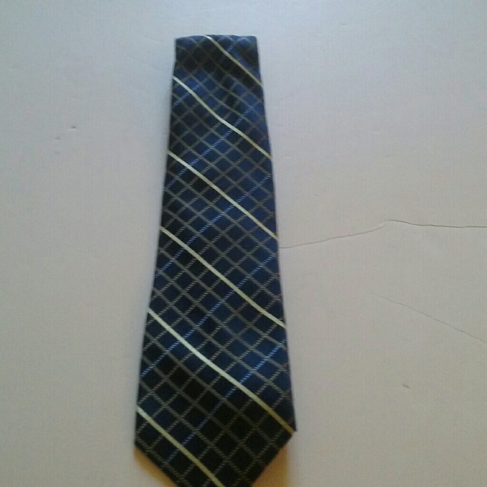 Izod 100% Silk Men's Tie